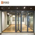 La poudre a enduit les portes se pliantes en aluminium pour les bâtiments commerciaux a adapté le pliage aux besoins du client automatique de sécurité de porte de pliage de taille pour faire
