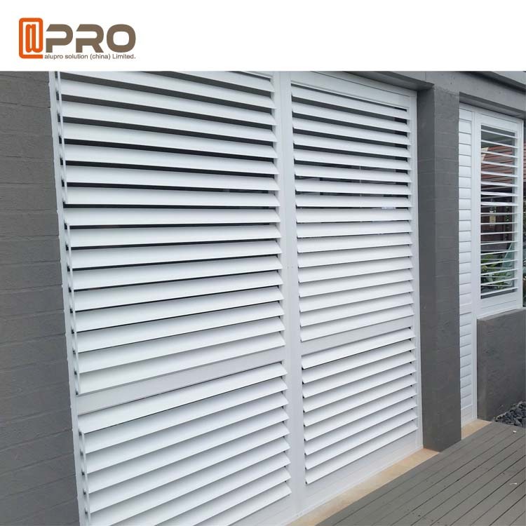 L'isolation phonique a adapté la fenêtre en aluminium fixe d'auvent/volets aux besoins du client en aluminium de plantation