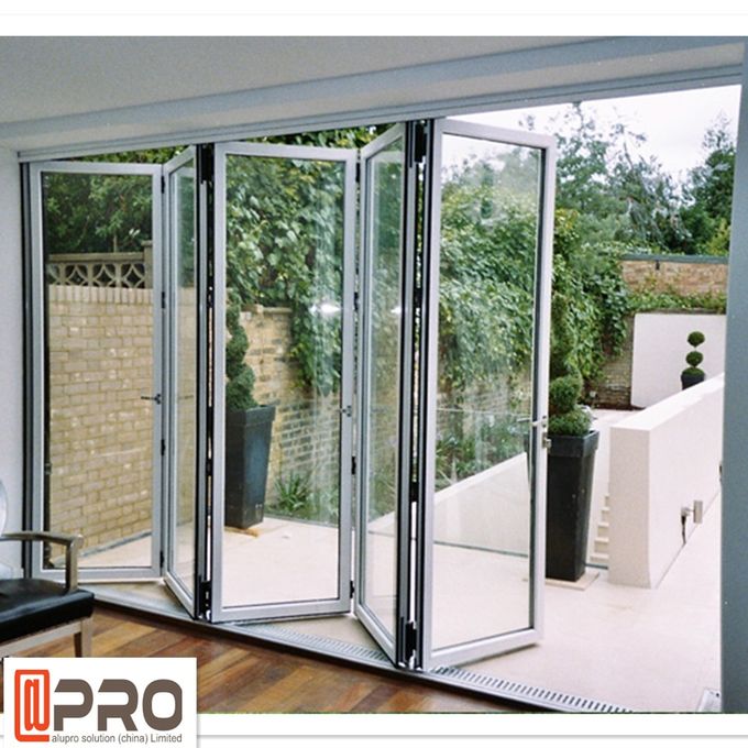 porte bifold en aluminium de balcon, portes extérieures en verre bifold, portes et fenêtres bifold en aluminium vitrées par double